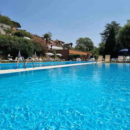 Casa Mariangela Pool And Garden Apartment